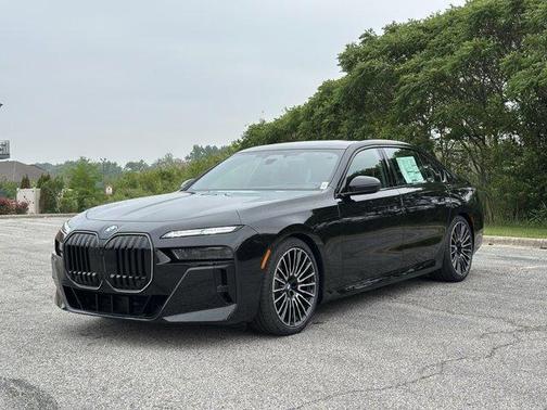 2025 BMW 760 760i xDrive