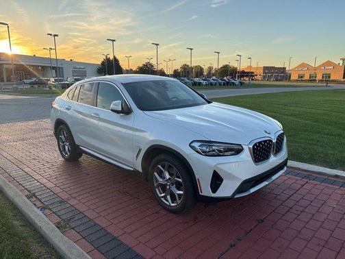 2022 BMW X4 xDrive30i