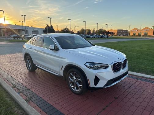 2022 BMW X4 xDrive30i
