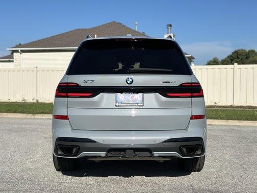 2025 BMW X7 xDrive40i