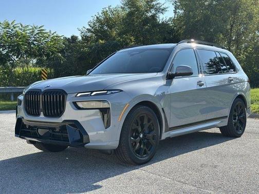 2025 BMW X7 xDrive40i