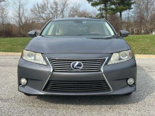 Gray 2013 Lexus ES 300h Base