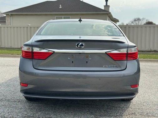 Gray 2013 Lexus ES 300h Base