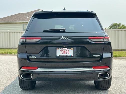2023 Jeep Grand Cherokee Summit