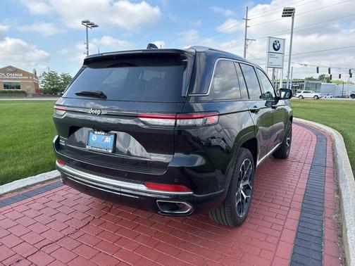 2023 Jeep Grand Cherokee Summit