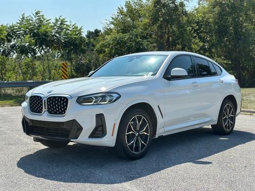 2023 BMW X4 xDrive30i