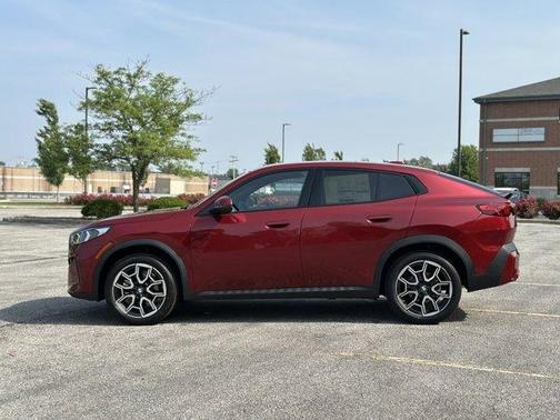 2025 BMW X2 xDrive28i