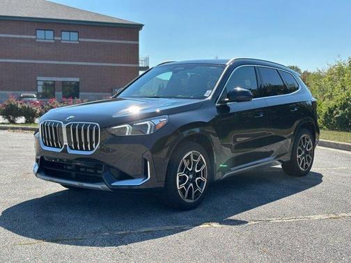 Black Sapphire Metallic 2026 BMW X1 xDrive28i