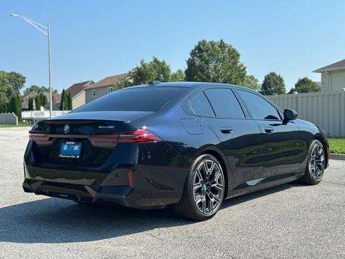 2025 BMW i5 xDrive40