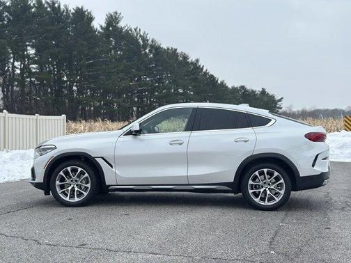 2023 BMW X6 xDrive40i