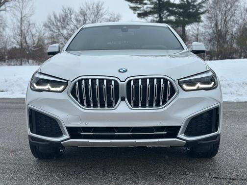 2023 BMW X6 xDrive40i