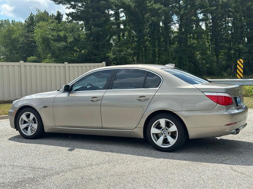 2008 BMW 528 i