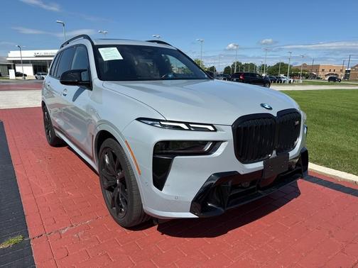 2024 BMW X7 M60i