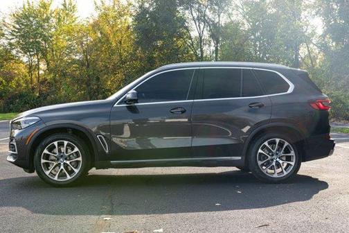 Dark Graphite Metallic 2021 BMW X5 sDrive40i
