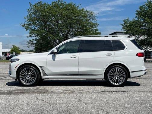 Alpine White 2021 BMW X7 xDrive40i