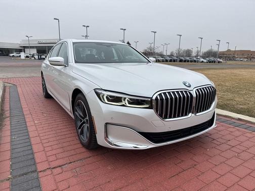 2022 BMW 750 i xDrive