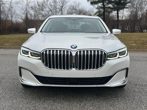 2022 BMW 750 i xDrive