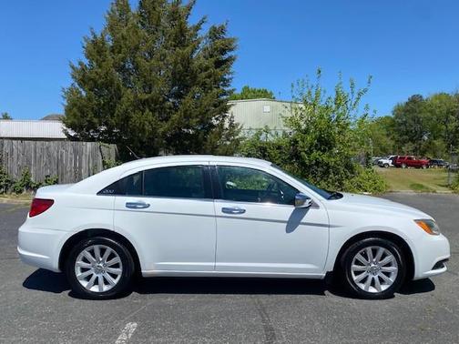 2013 Chrysler 200 Limited