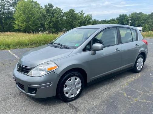 2011 Nissan Versa 1.8 S