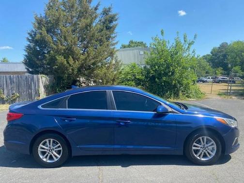 2017 Hyundai SONATA SE