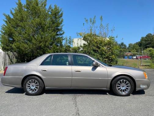2003 Cadillac DeVille Base