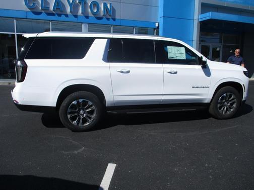 2026 Chevrolet Suburban LT