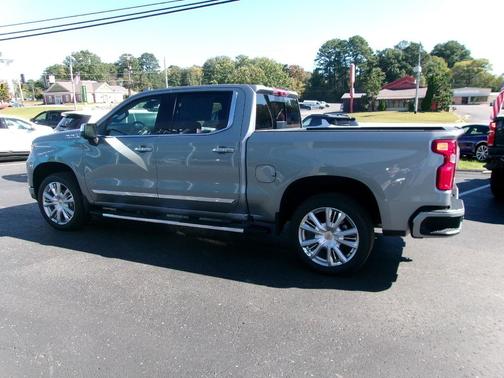Sterling Gray Metallic 2026 Chevrolet Silverado 1500 High Country
