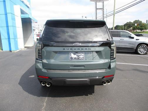 2026 Chevrolet Suburban Z71, 4WD