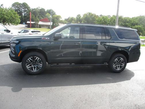 2026 Chevrolet Suburban Z71, 4WD