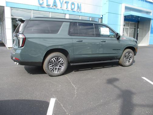 2026 Chevrolet Suburban Z71, 4WD