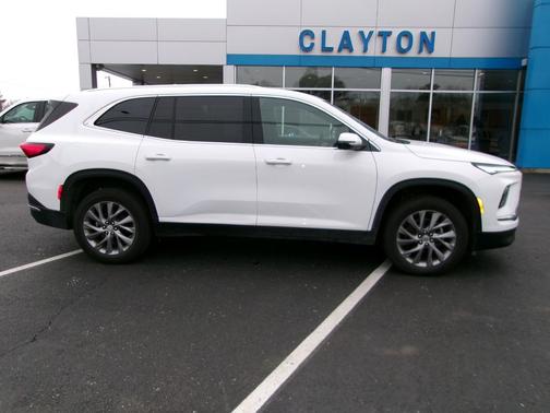 2025 Buick Enclave Preferred FWD