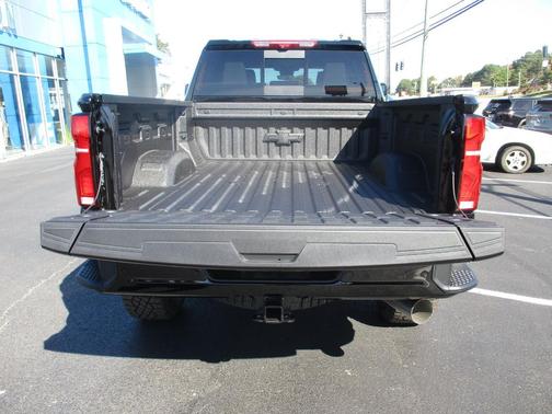 2026 Chevrolet Silverado 2500 Crew Cab, Standard Bed, XR2, 4WD