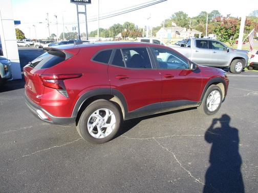 2024 Chevrolet Trax LS