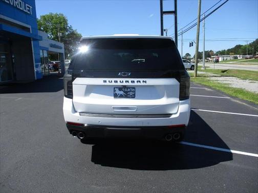 2025 Chevrolet Suburban 4WD Z71