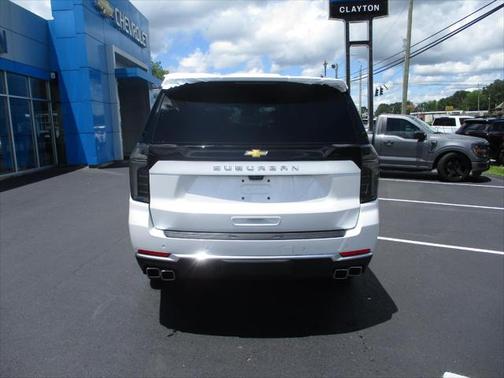 2025 Chevrolet Suburban 4WD High Country