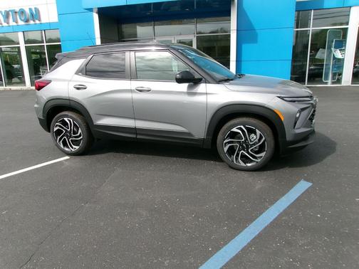 Sterling Gray Metallic 2026 Chevrolet Trailblazer RS