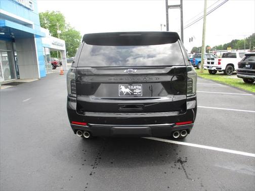 2025 Chevrolet Suburban 4WD Z71