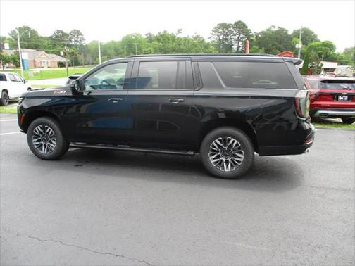 2025 Chevrolet Suburban 4WD Z71