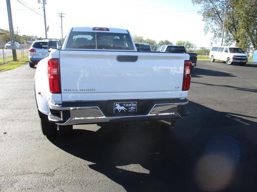 2026 Chevrolet Silverado 3500 LT