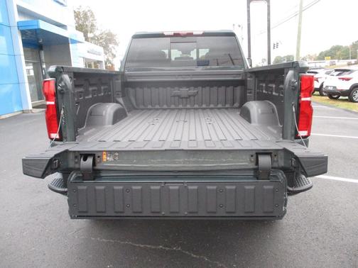 2026 Chevrolet Silverado 2500 Crew Cab, Standard Bed, XR2, 4WD