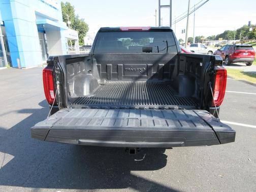 Onyx Black 2025 GMC Sierra 1500 SLT