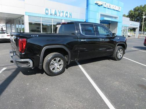 Onyx Black 2025 GMC Sierra 1500 SLT