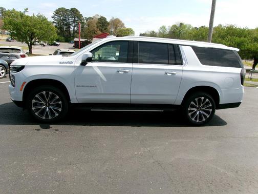 Polar White Tricoat 2026 Chevrolet Suburban High Country, 4WD