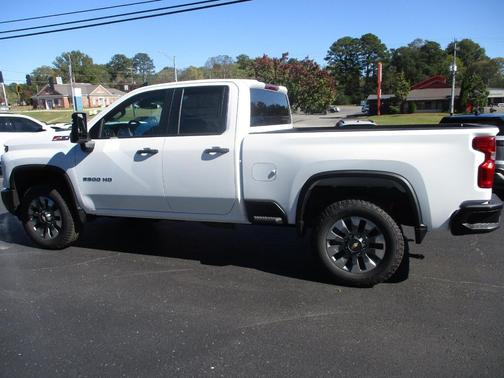 2026 Chevrolet Silverado 2500 Custom