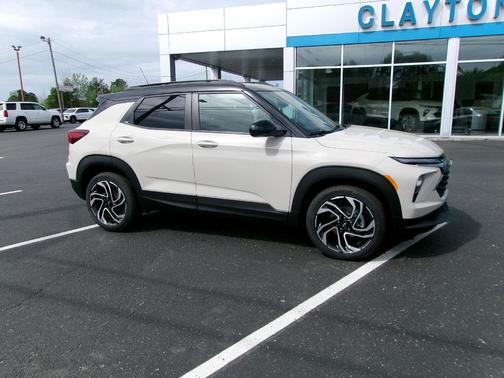 White Sands 2026 Chevrolet Trailblazer RS