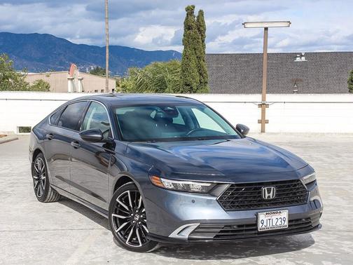 Meteorite Gray Metallic 2024 Honda Accord Hybrid