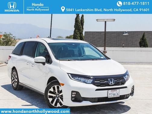 Platinum White Pearl 2025 Honda Odyssey