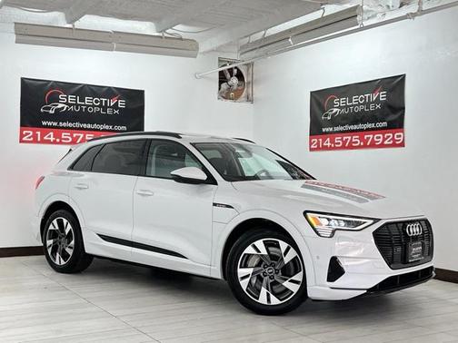 2022 Audi e-tron Premium