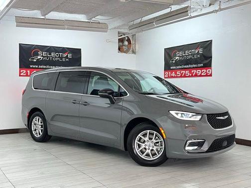 2025 Chrysler Pacifica L