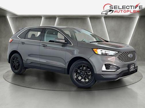 Carbonized Gray Metallic 2023 Ford Edge SEL